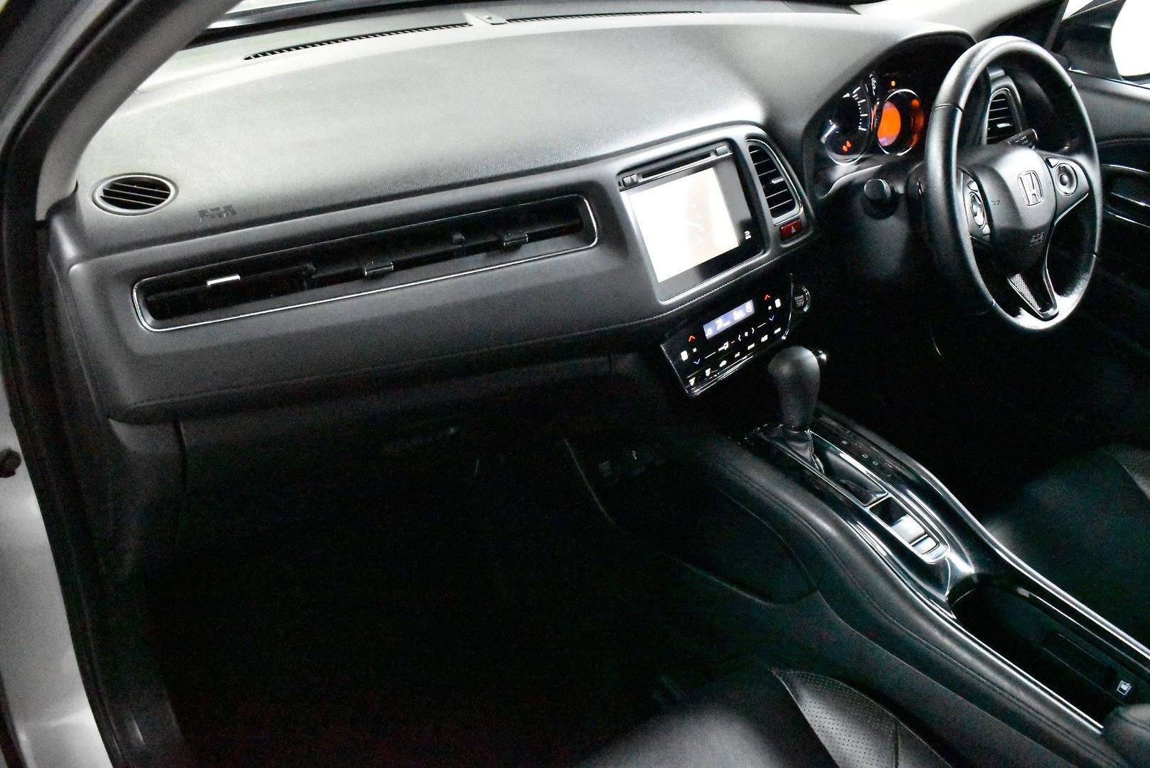 2015 Honda HR-V VTiL — photo 7