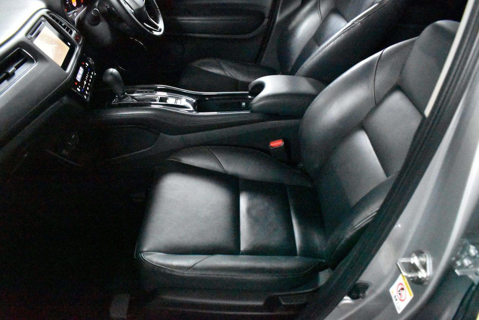 2015 Honda HR-V VTiL — photo 8