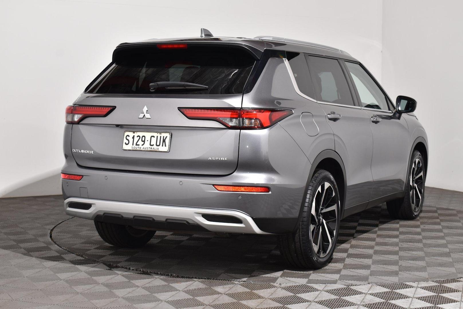 2023 Mitsubishi Outlander Aspire — photo 14