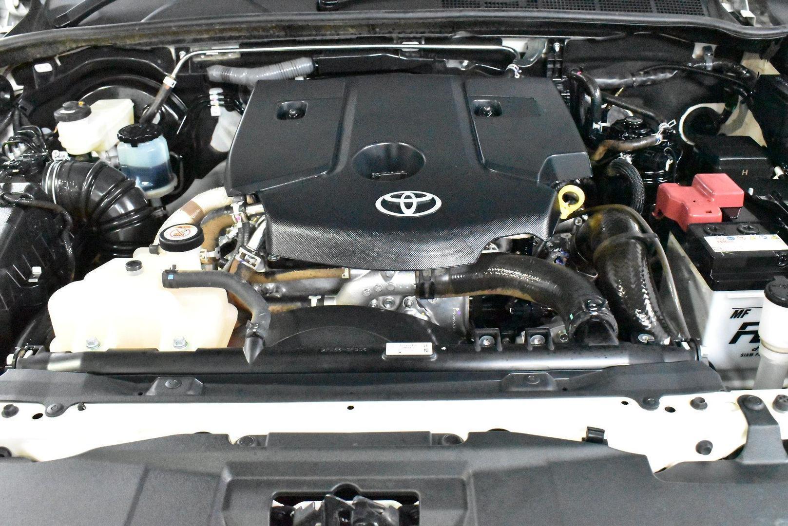 2025 Toyota Hilux SR 48V — photo 16