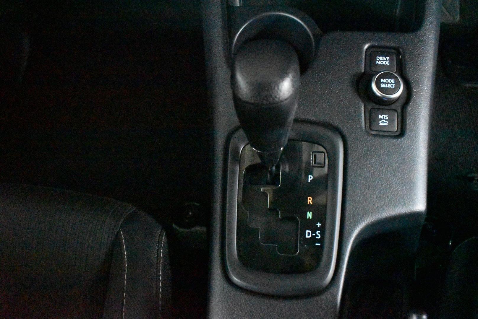 2025 Toyota Hilux SR 48V — photo 19