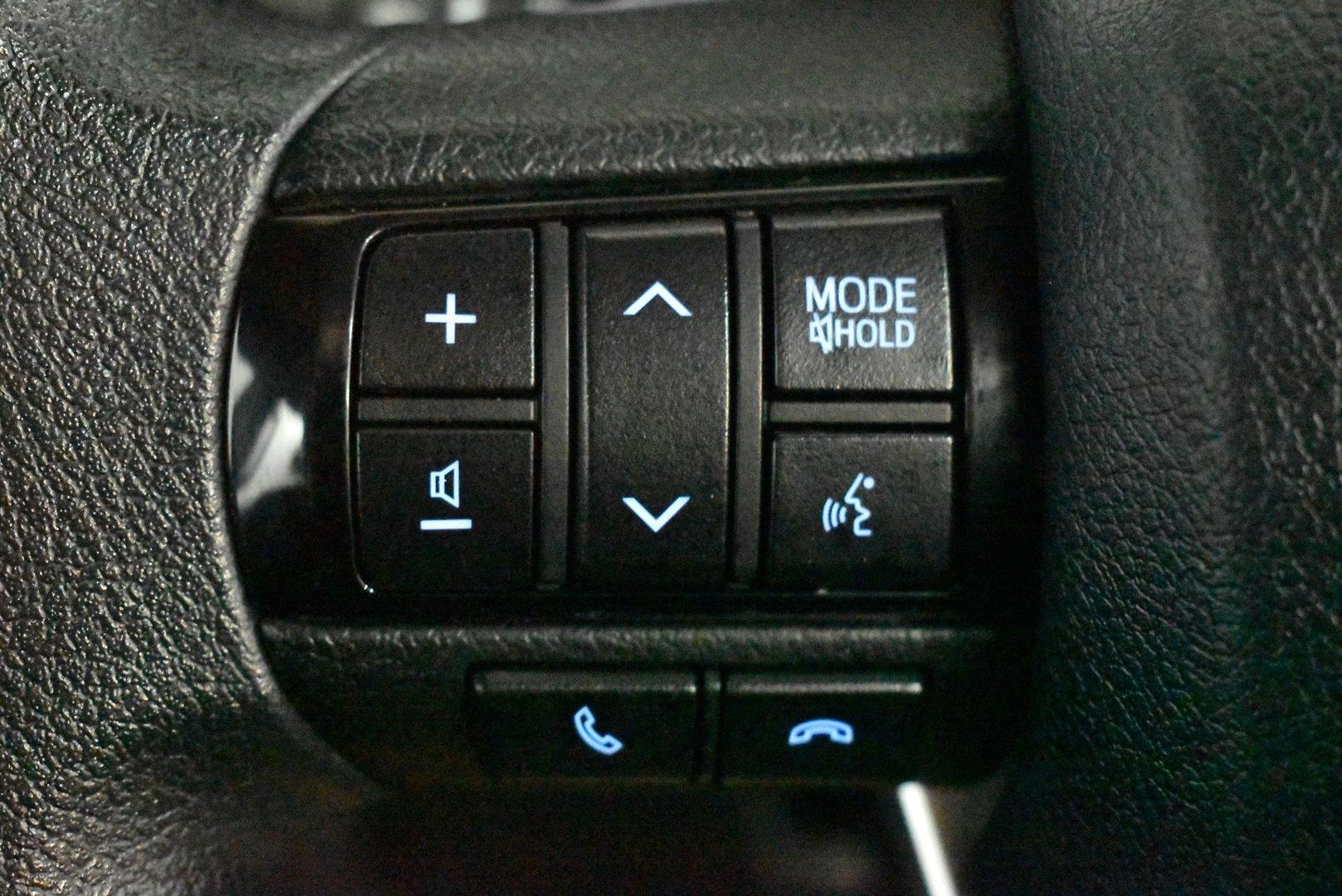 2025 Toyota Hilux SR 48V — photo 20
