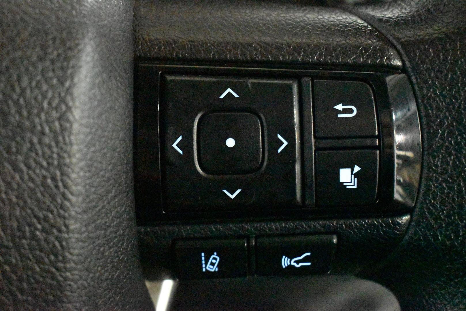 2025 Toyota Hilux SR 48V — photo 21