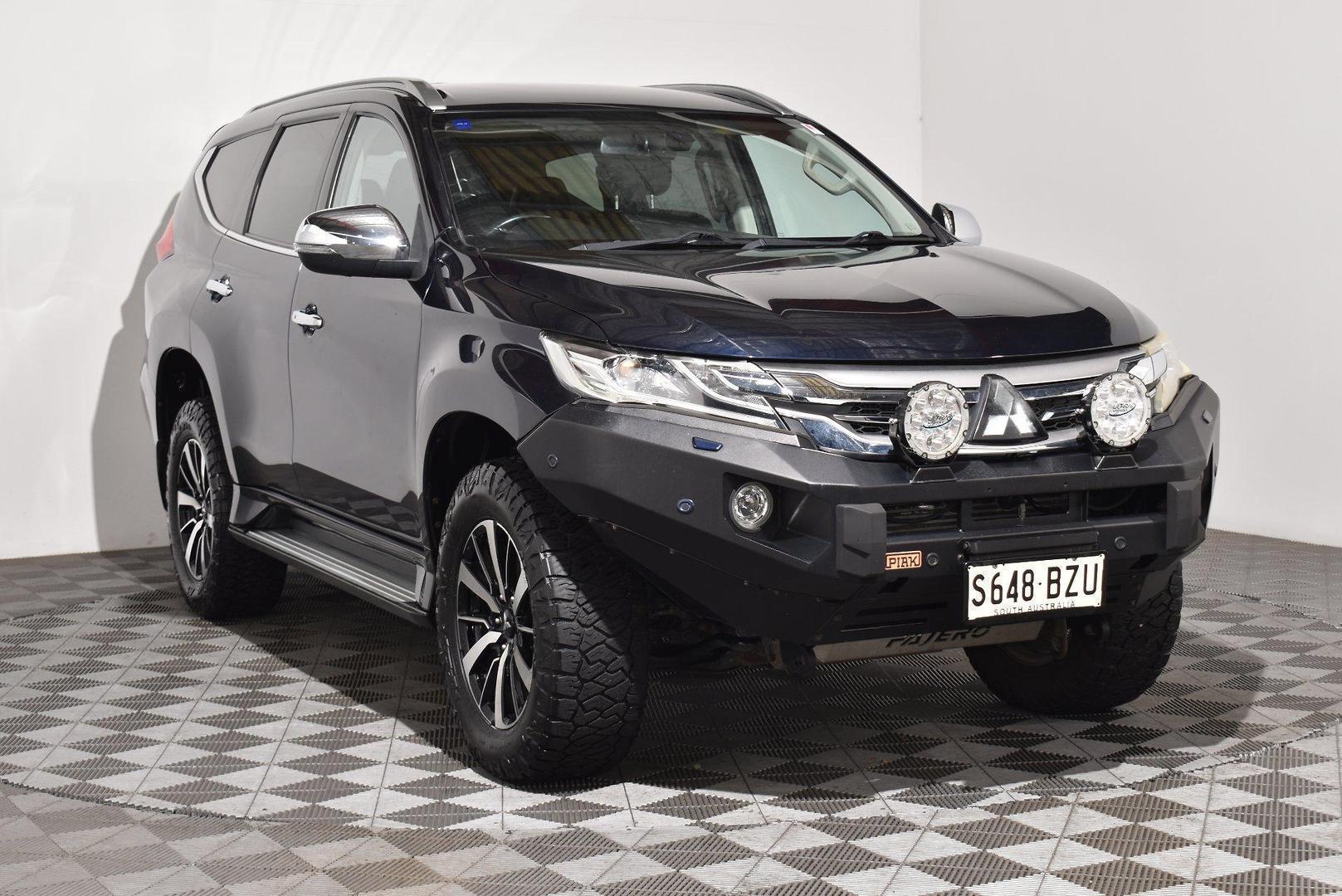 2018 Mitsubishi Pajero Sport Exceed — photo 1