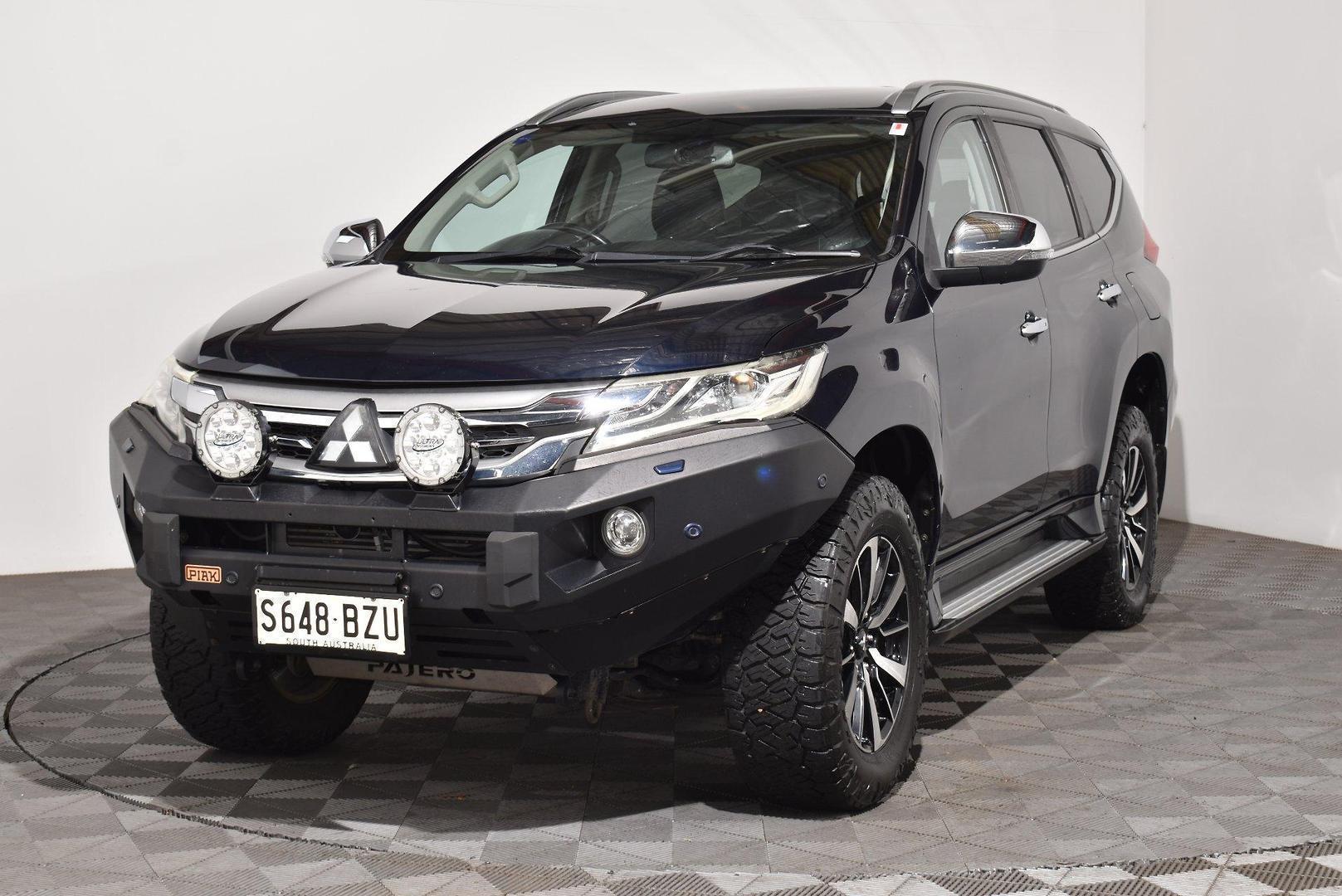 2018 Mitsubishi Pajero Sport Exceed — photo 12