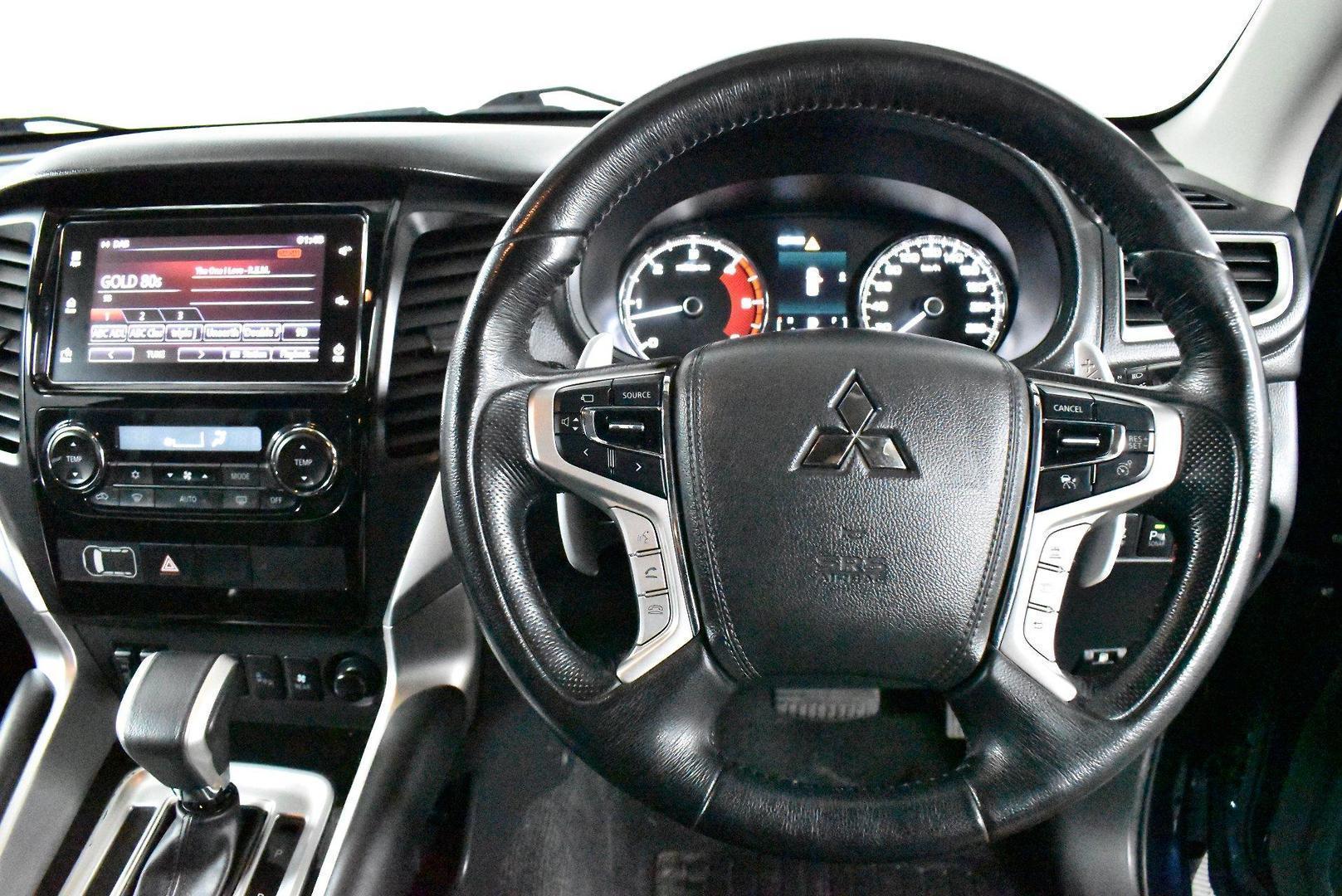 2018 Mitsubishi Pajero Sport Exceed — photo 5