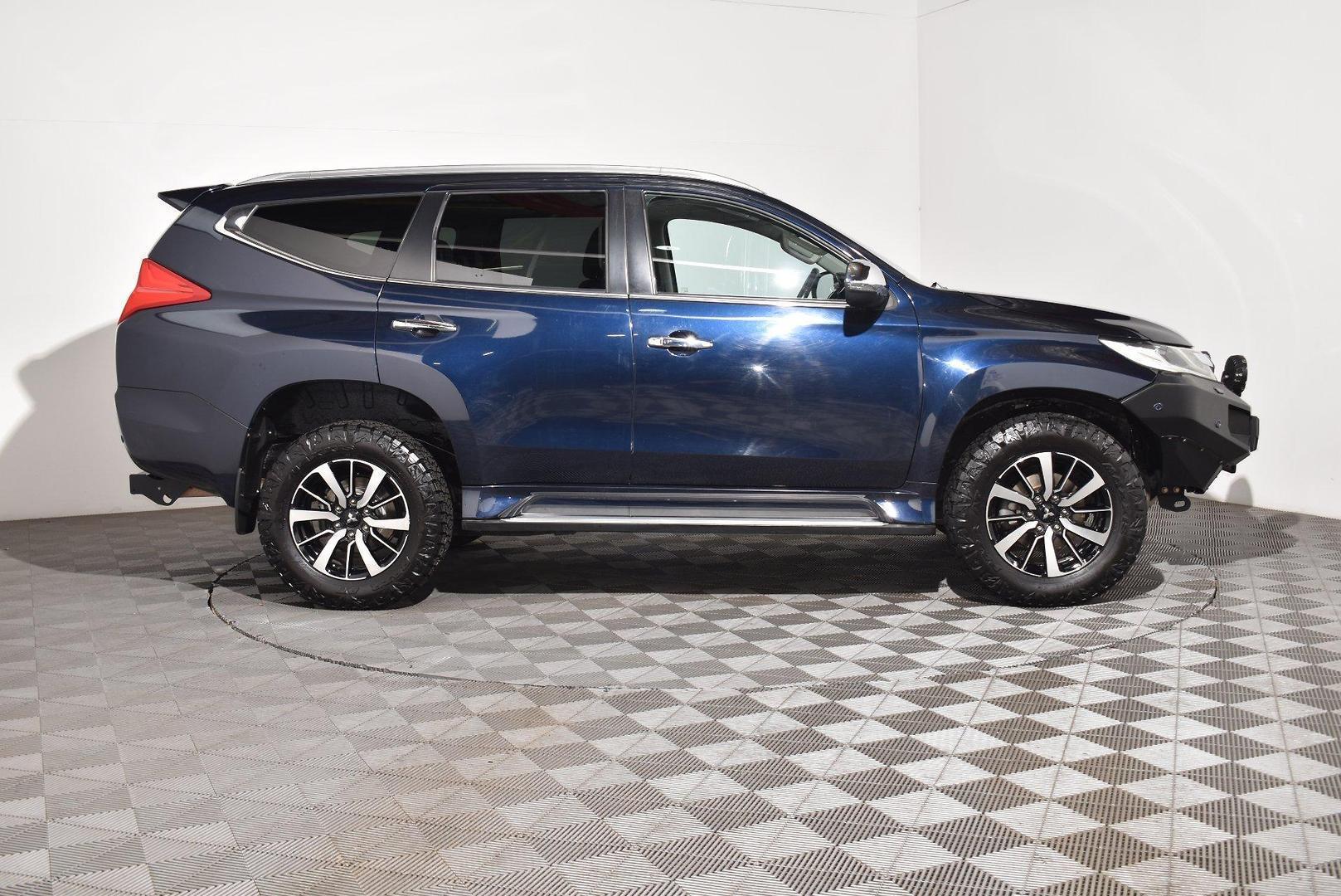 2018 Mitsubishi Pajero Sport Exceed — photo 9