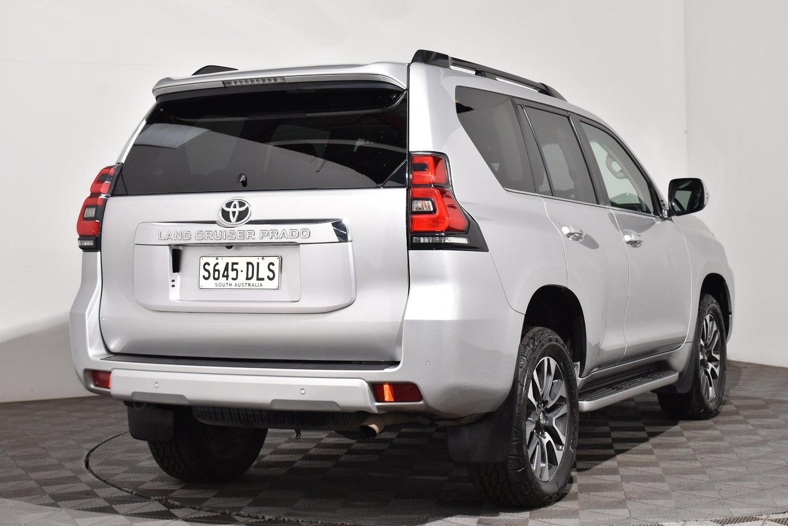 2021 Toyota Landcruiser Prado VX — photo 14