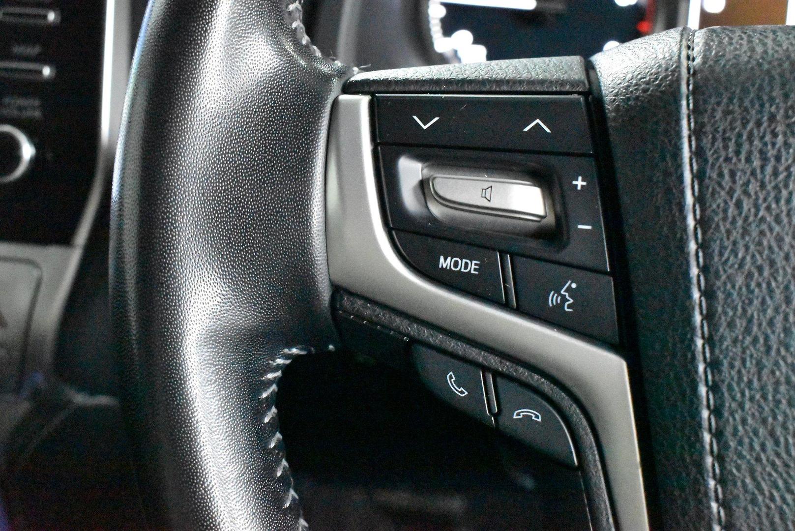 2021 Toyota Landcruiser Prado VX — photo 21