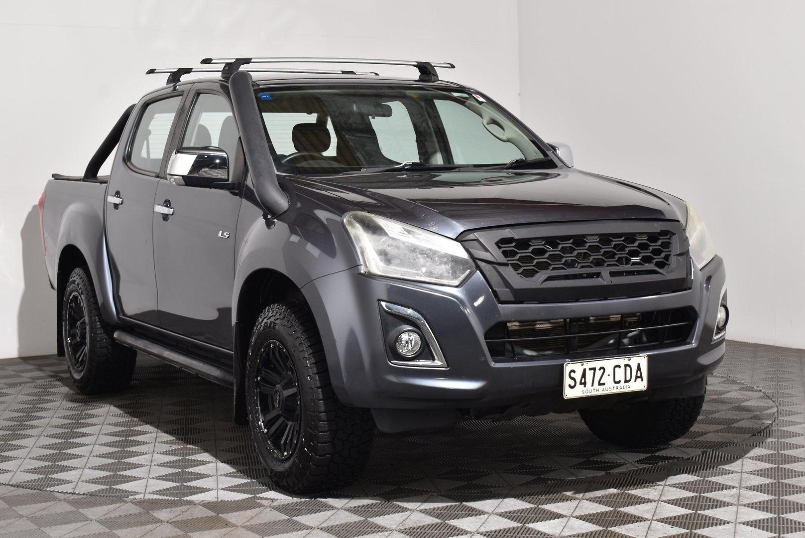 2019 Isuzu D-MAX LSU — photo 1