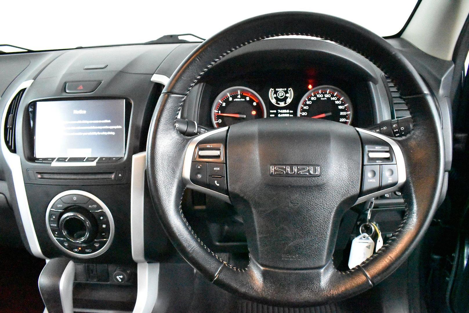 2019 Isuzu D-MAX LSU — photo 5
