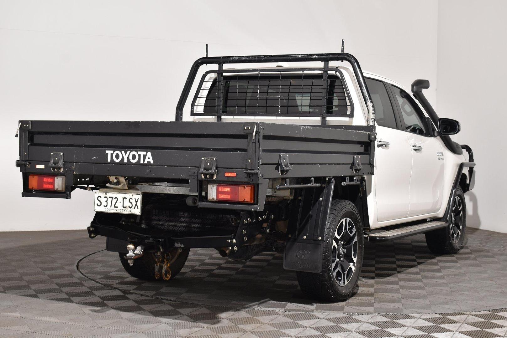 2022 Toyota Hilux SR5 — photo 14