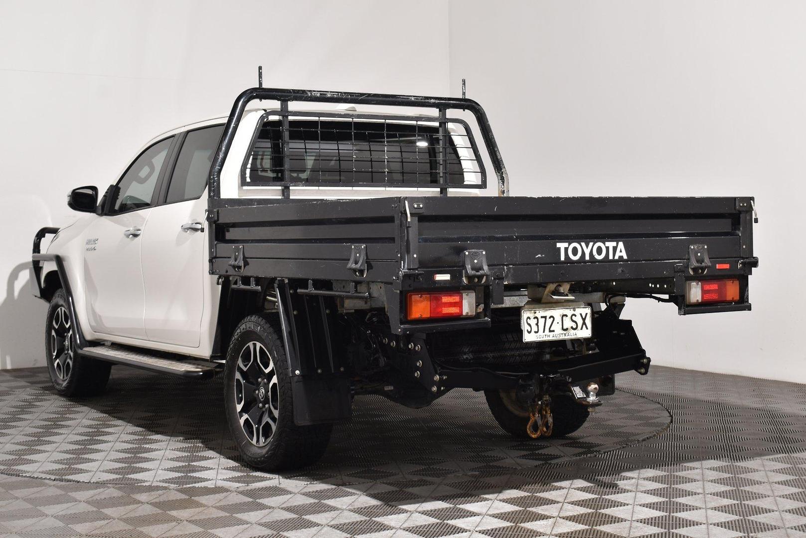 2022 Toyota Hilux SR5 — photo 2
