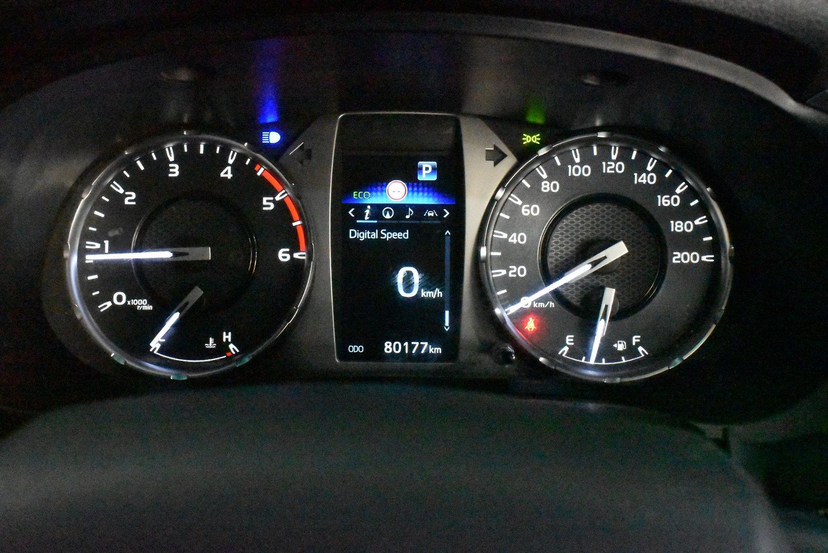 2022 Toyota Hilux SR5 — photo 24