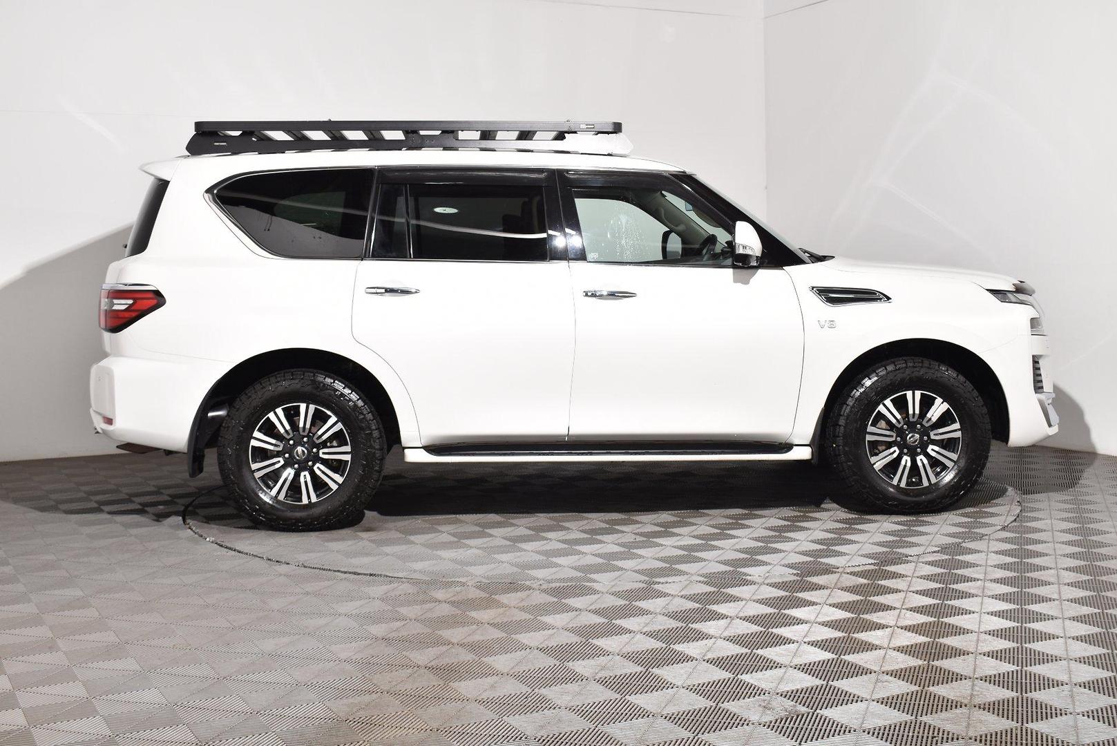 2020 Nissan Patrol TiL — photo 10