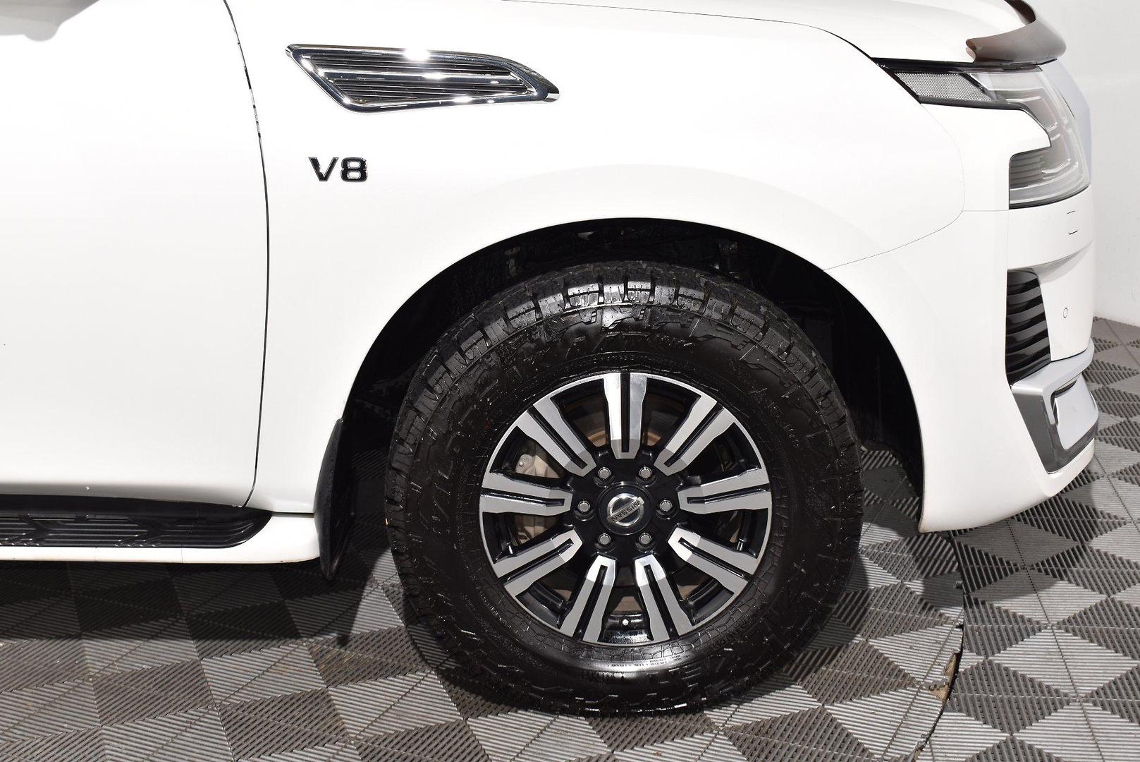 2020 Nissan Patrol TiL — photo 18