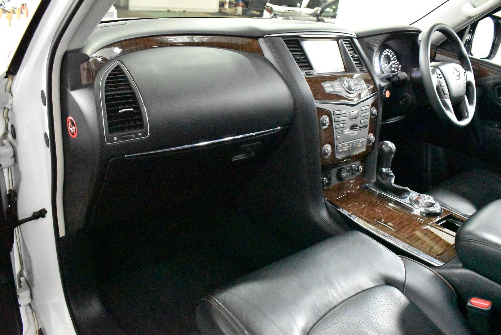 2020 Nissan Patrol TiL — photo 6