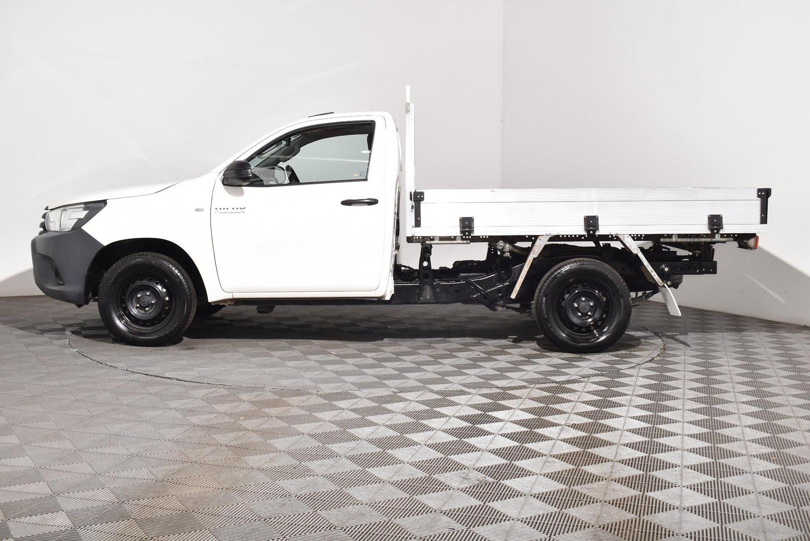 2021 Toyota Hilux Workmate — photo 10