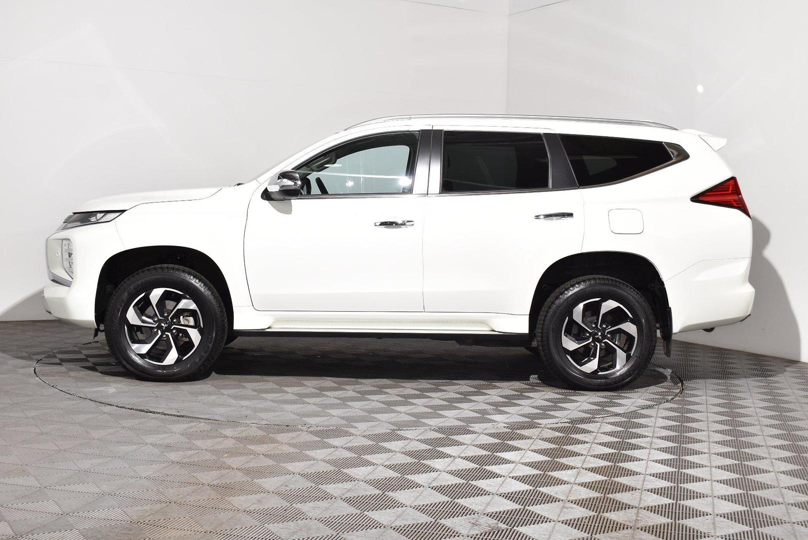 2024 Mitsubishi Pajero Sport Exceed — photo 11