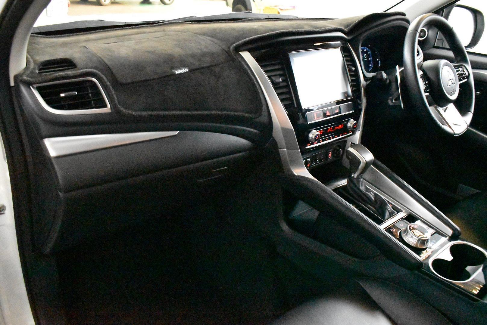2024 Mitsubishi Pajero Sport Exceed — photo 6