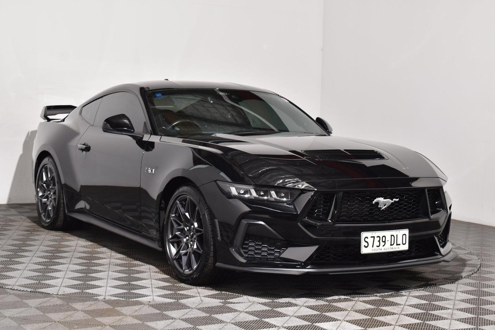 2024 Ford Mustang GT — photo 1