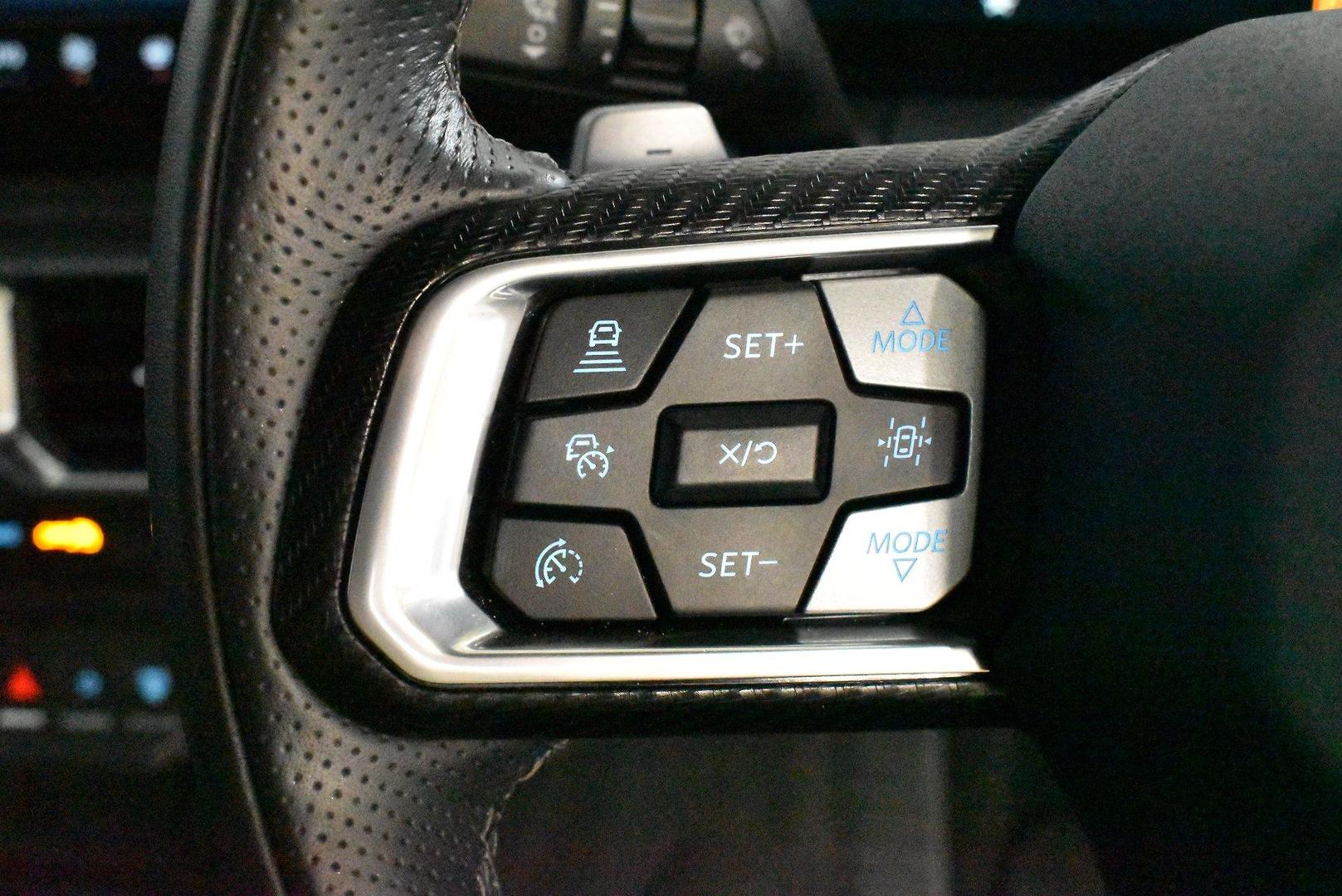 2025 Ford Mustang Ecoboost — photo 20