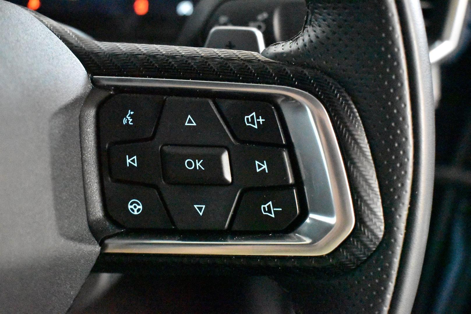 2025 Ford Mustang Ecoboost — photo 21