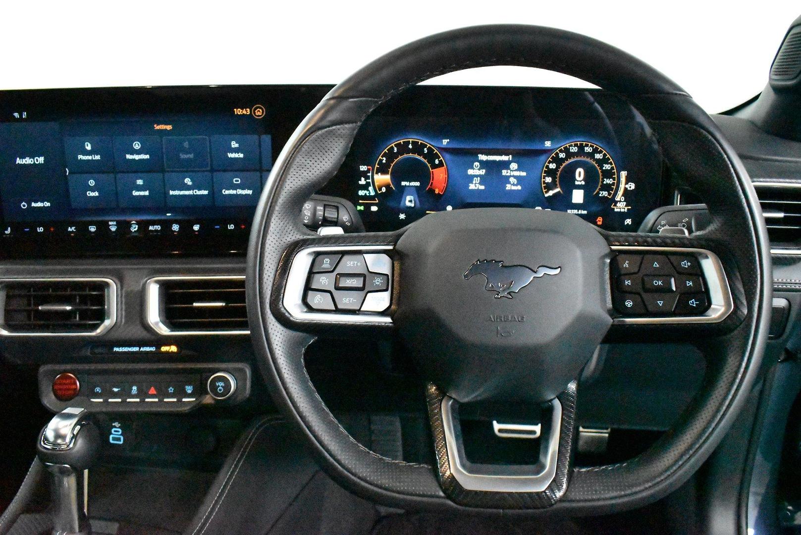 2025 Ford Mustang Ecoboost — photo 5