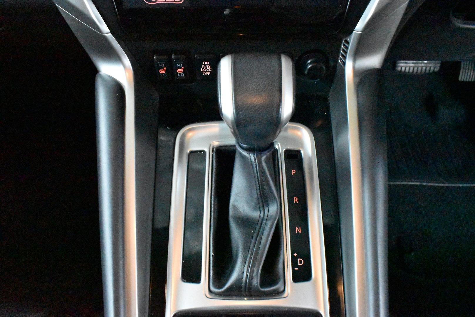 2018 Mitsubishi Pajero Sport Exceed — photo 20