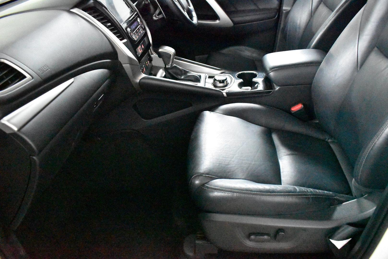 2018 Mitsubishi Pajero Sport Exceed — photo 7
