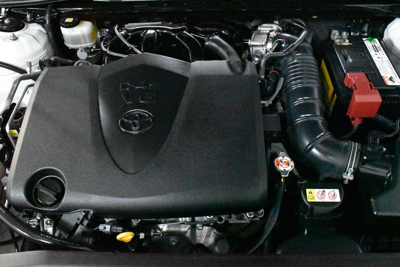 2018 Toyota Camry SL — photo 17