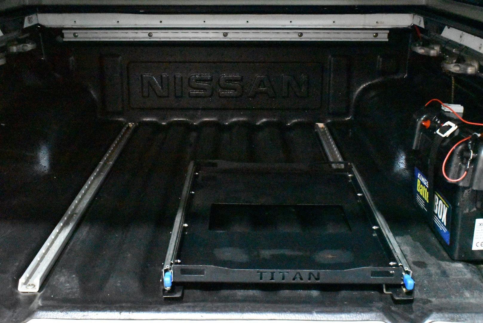 2011 Nissan Navara STX 550 — photo 16