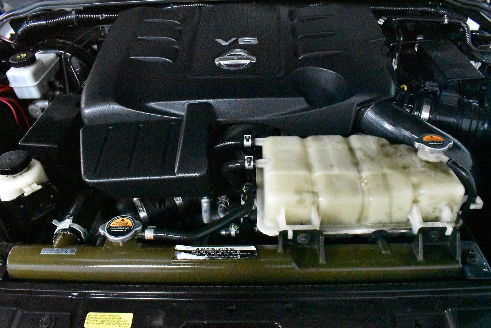 2011 Nissan Navara STX 550 — photo 17