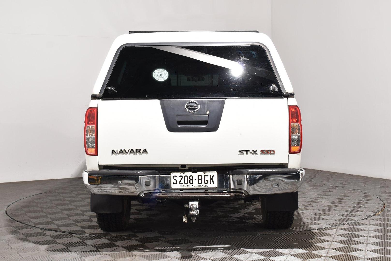 2011 Nissan Navara STX 550 — photo 4
