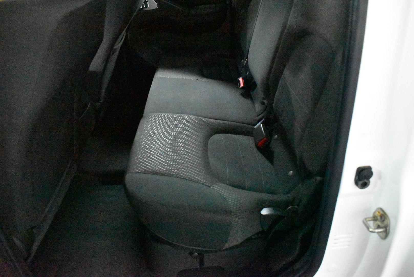 2011 Nissan Navara STX 550 — photo 8