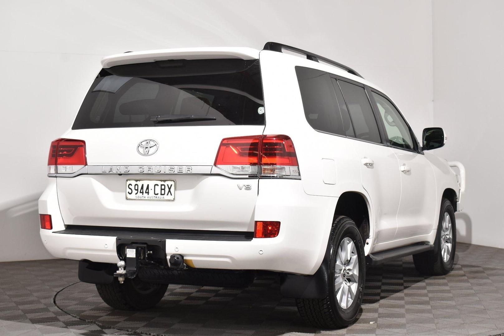2019 Toyota Landcruiser VX — photo 14