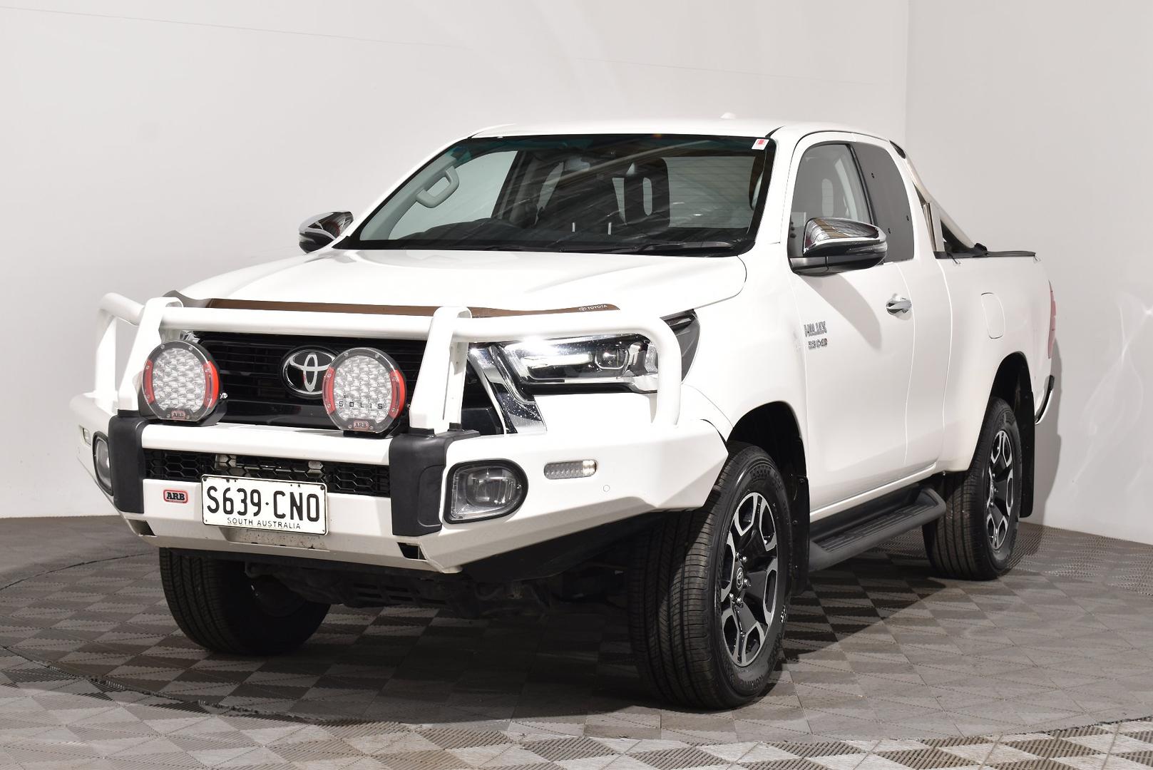 2021 Toyota Hilux SR5 — photo 13