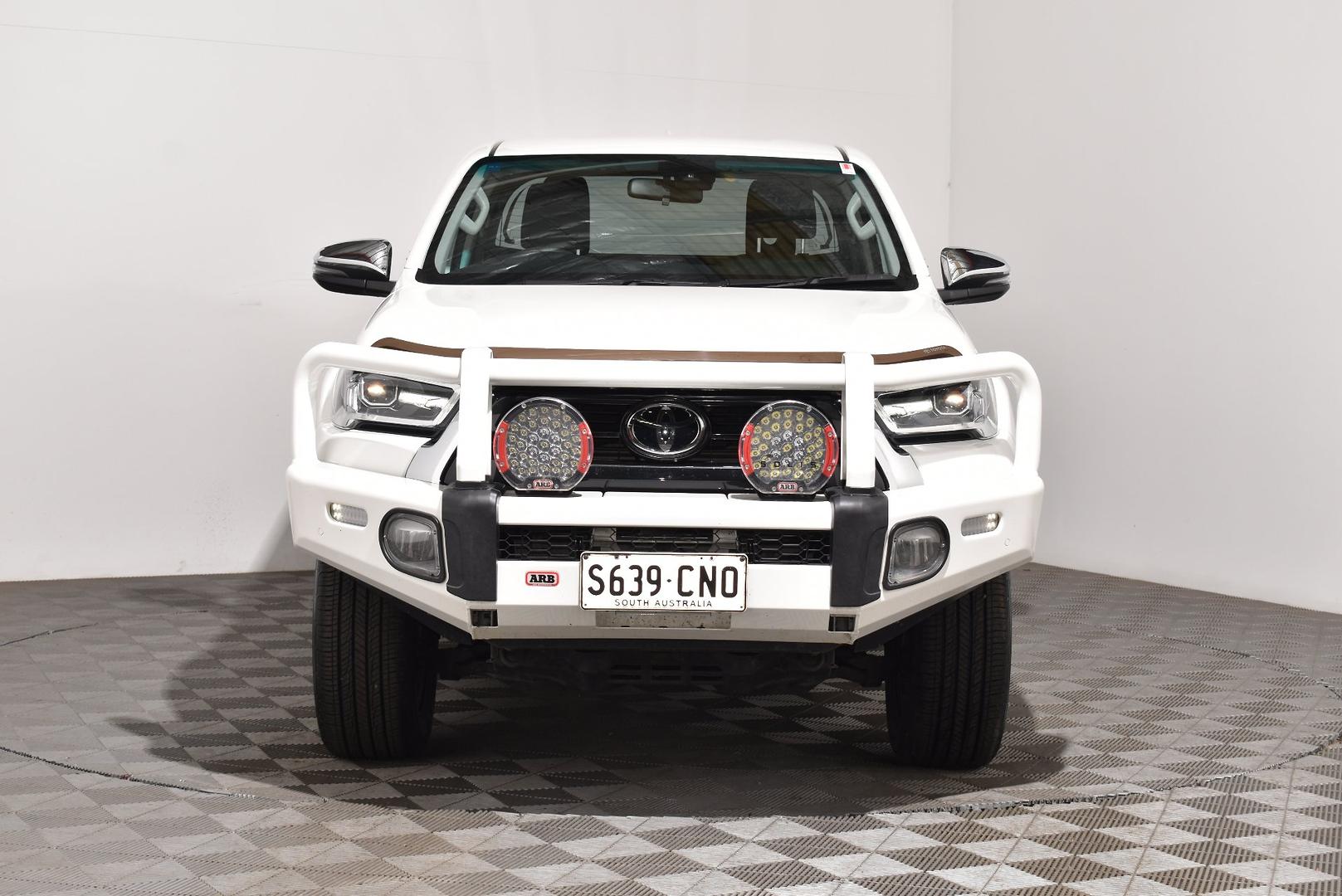 2021 Toyota Hilux SR5 — photo 3