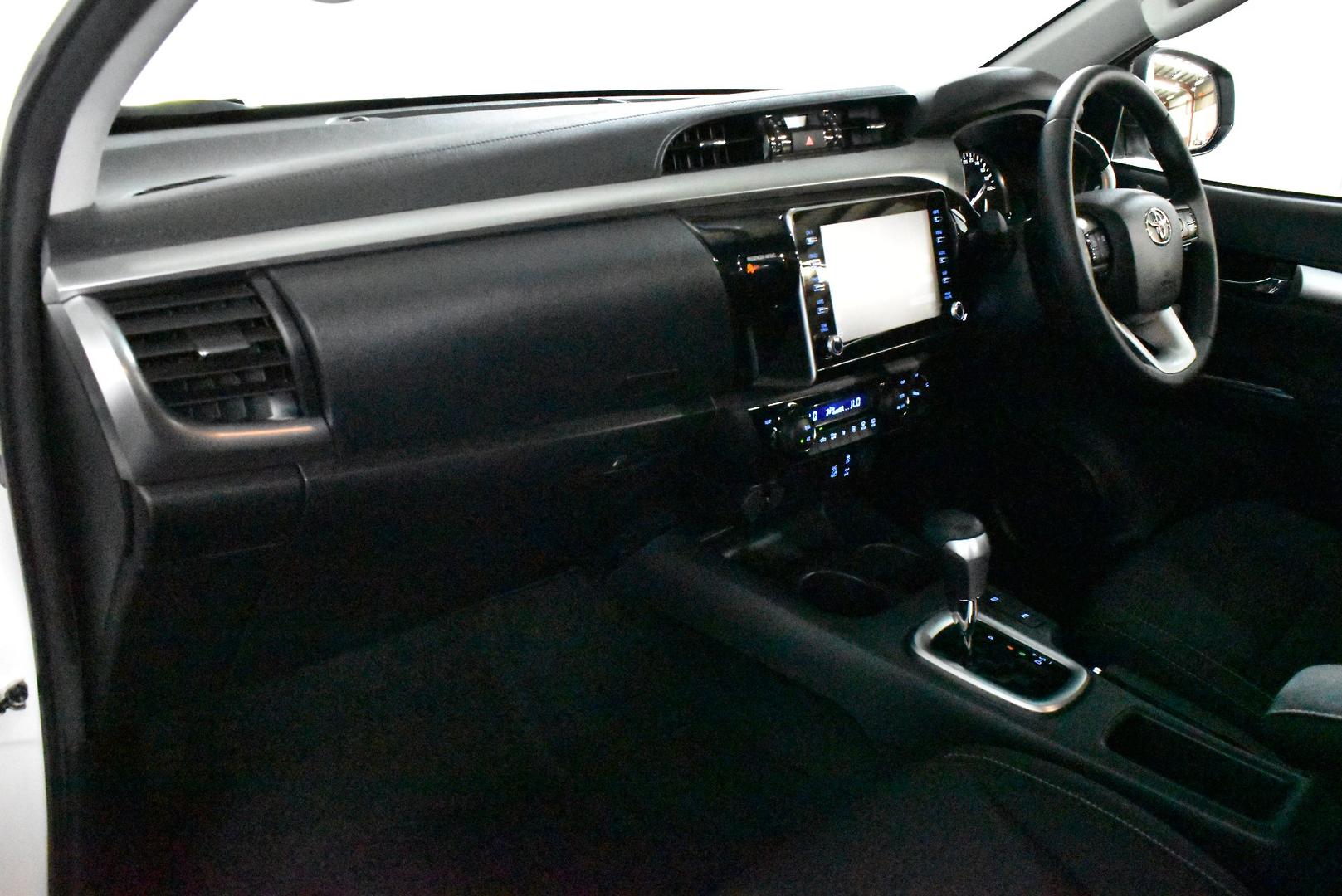 2021 Toyota Hilux SR5 — photo 6