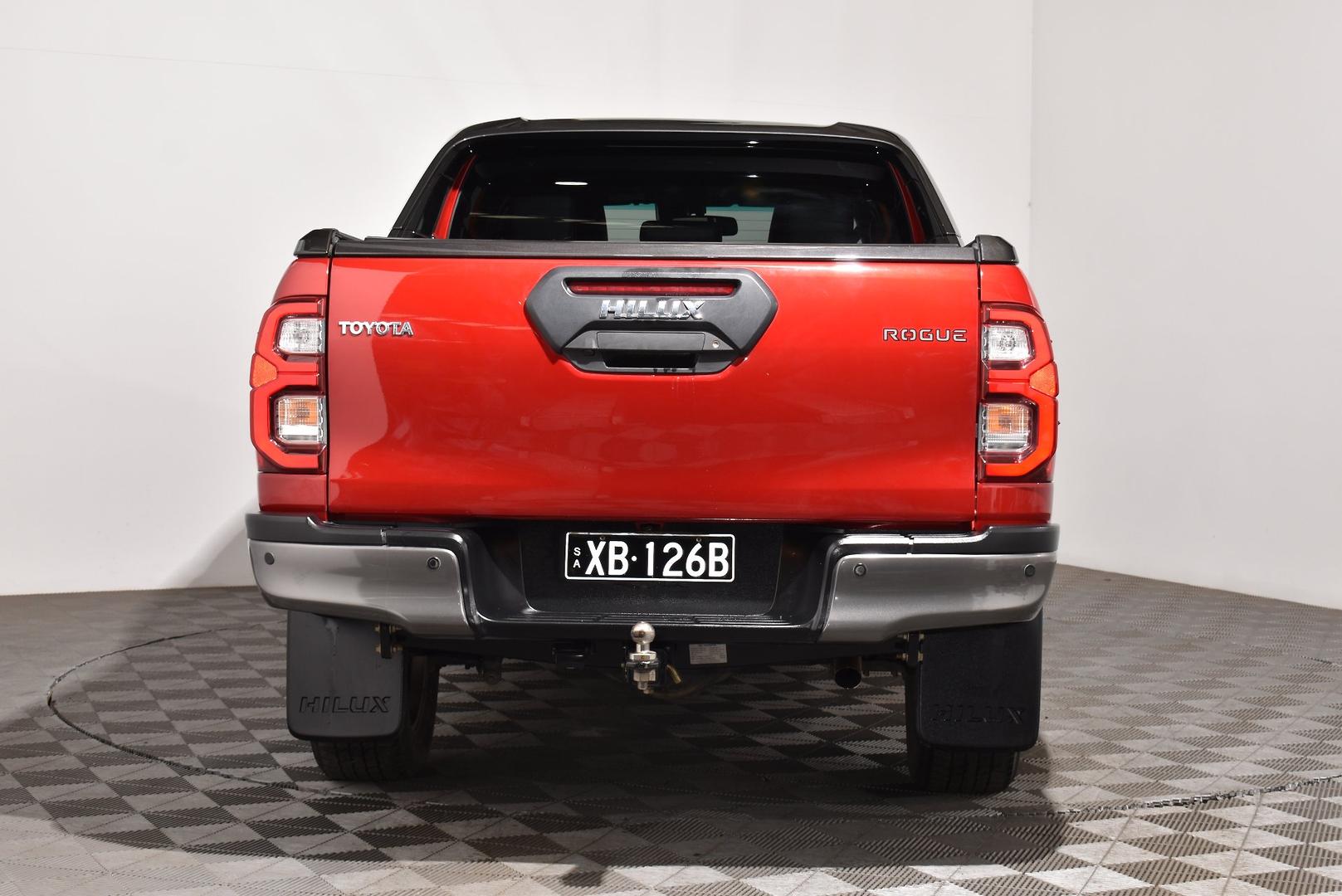 2021 Toyota Hilux Rogue — photo 4