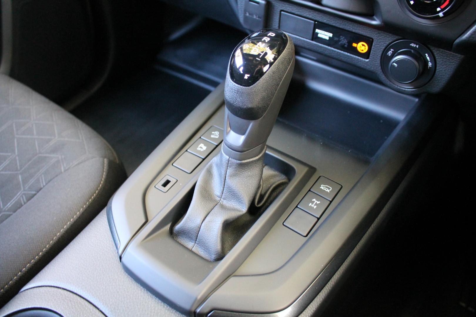 2025 Isuzu D-MAX XRIDER — photo 11