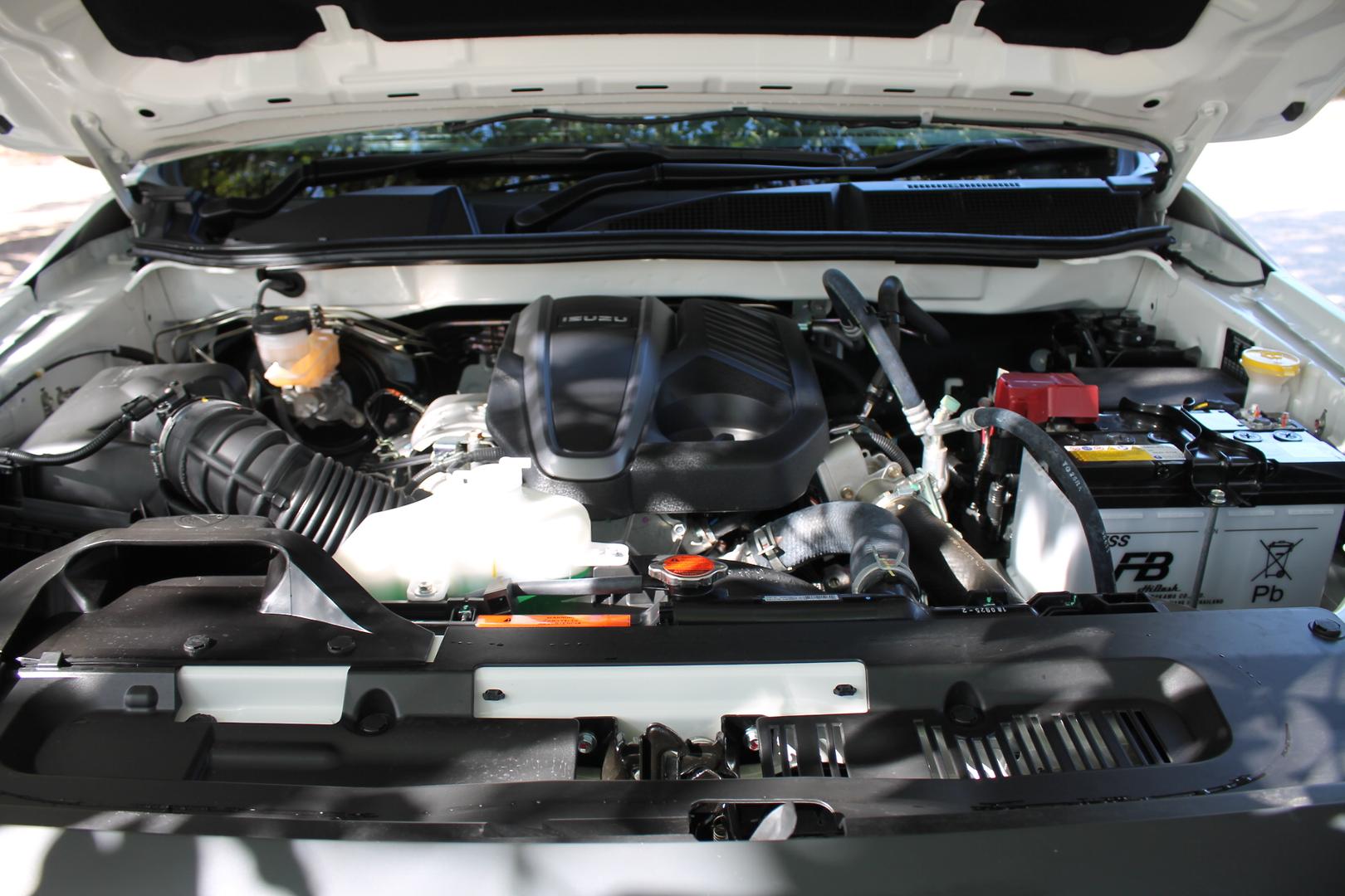 2025 Isuzu D-MAX XRIDER — photo 15