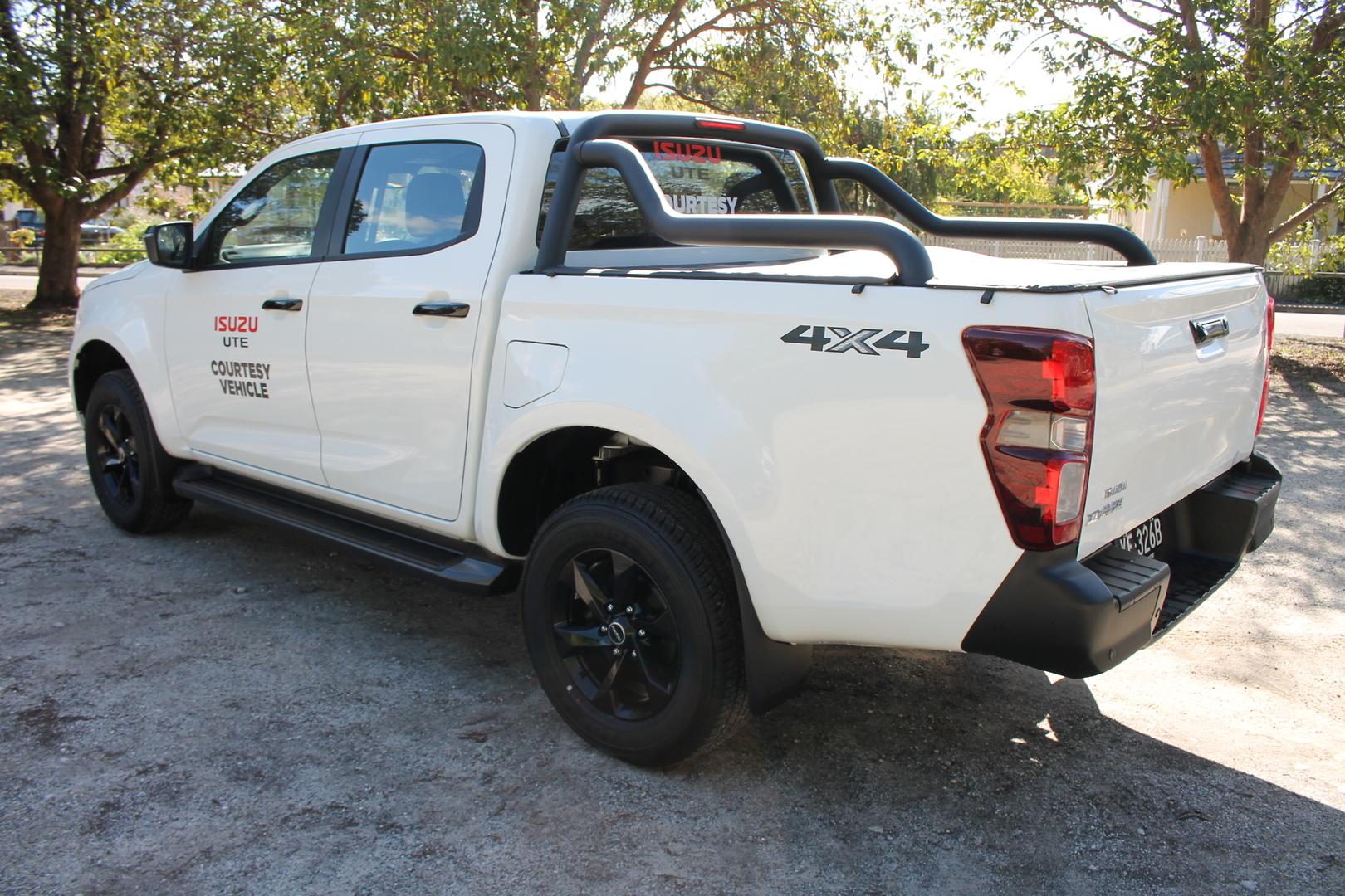 2025 Isuzu D-MAX XRIDER — photo 8