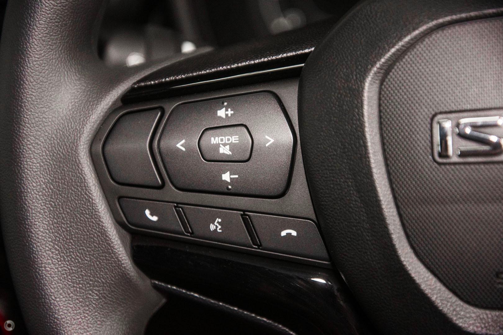 2025 Isuzu D-MAX XRIDER — photo 15