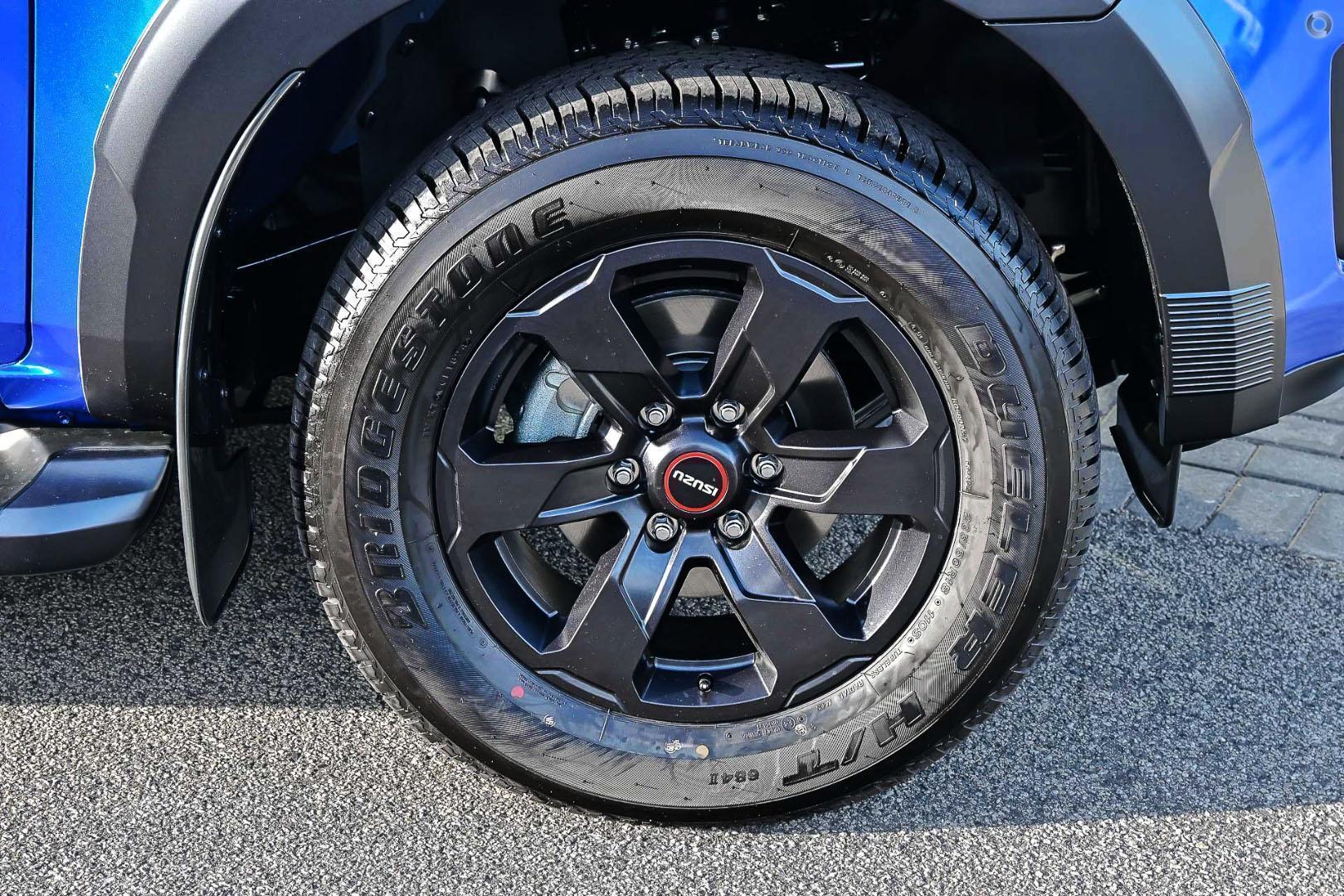 2026 Isuzu D-MAX XTERRAIN — photo 7