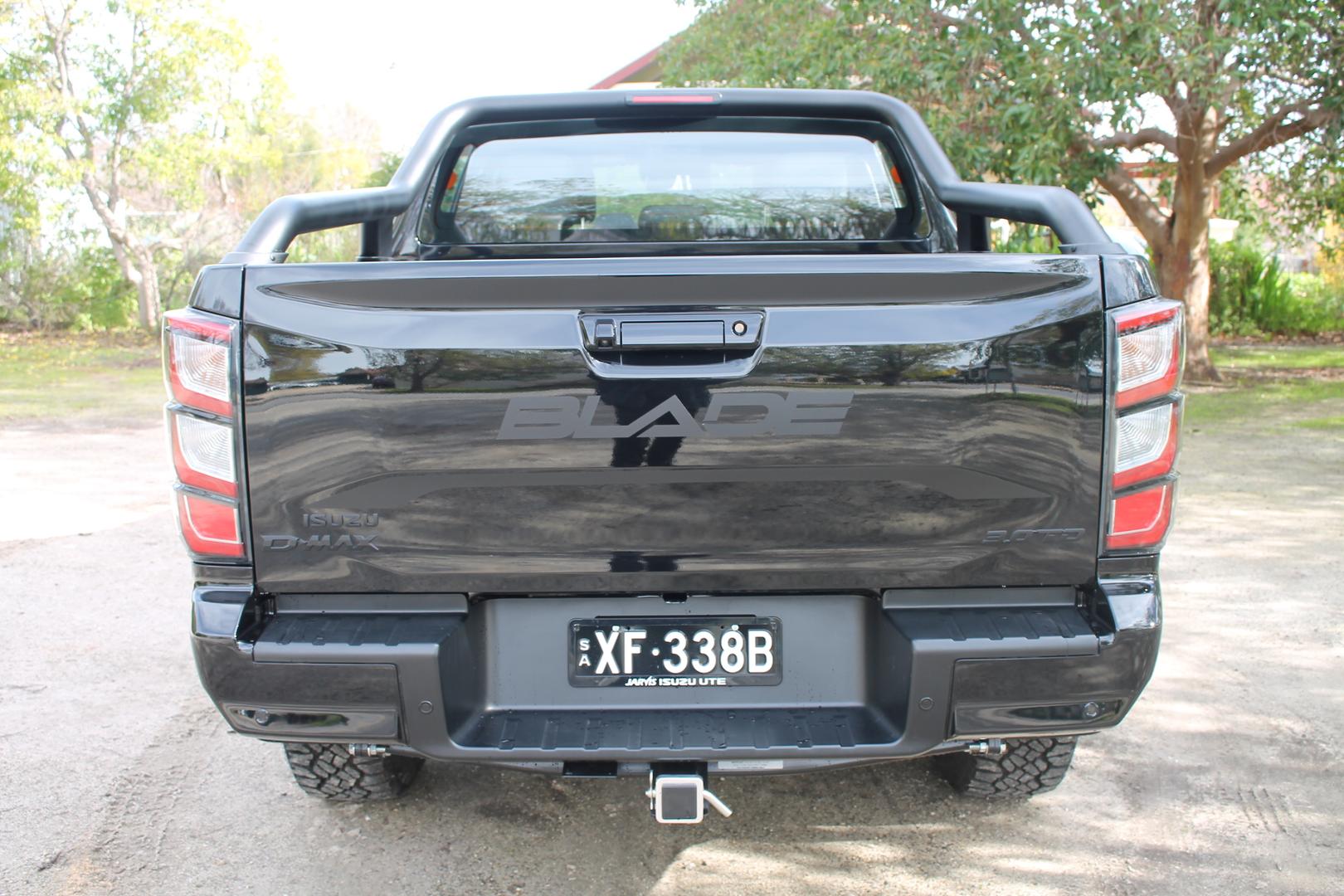 2025 Isuzu D-MAX BLADE — photo 5