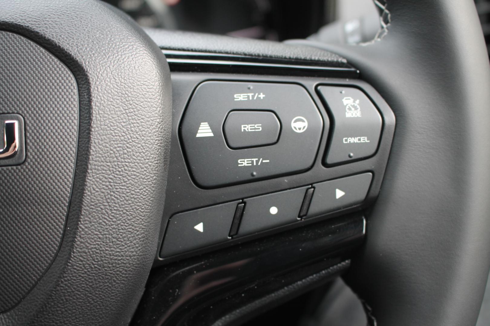 2025 Isuzu D-MAX BLADE — photo 9