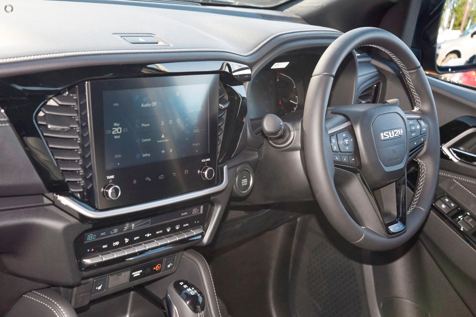 2026 Isuzu MU-X LST — photo 7