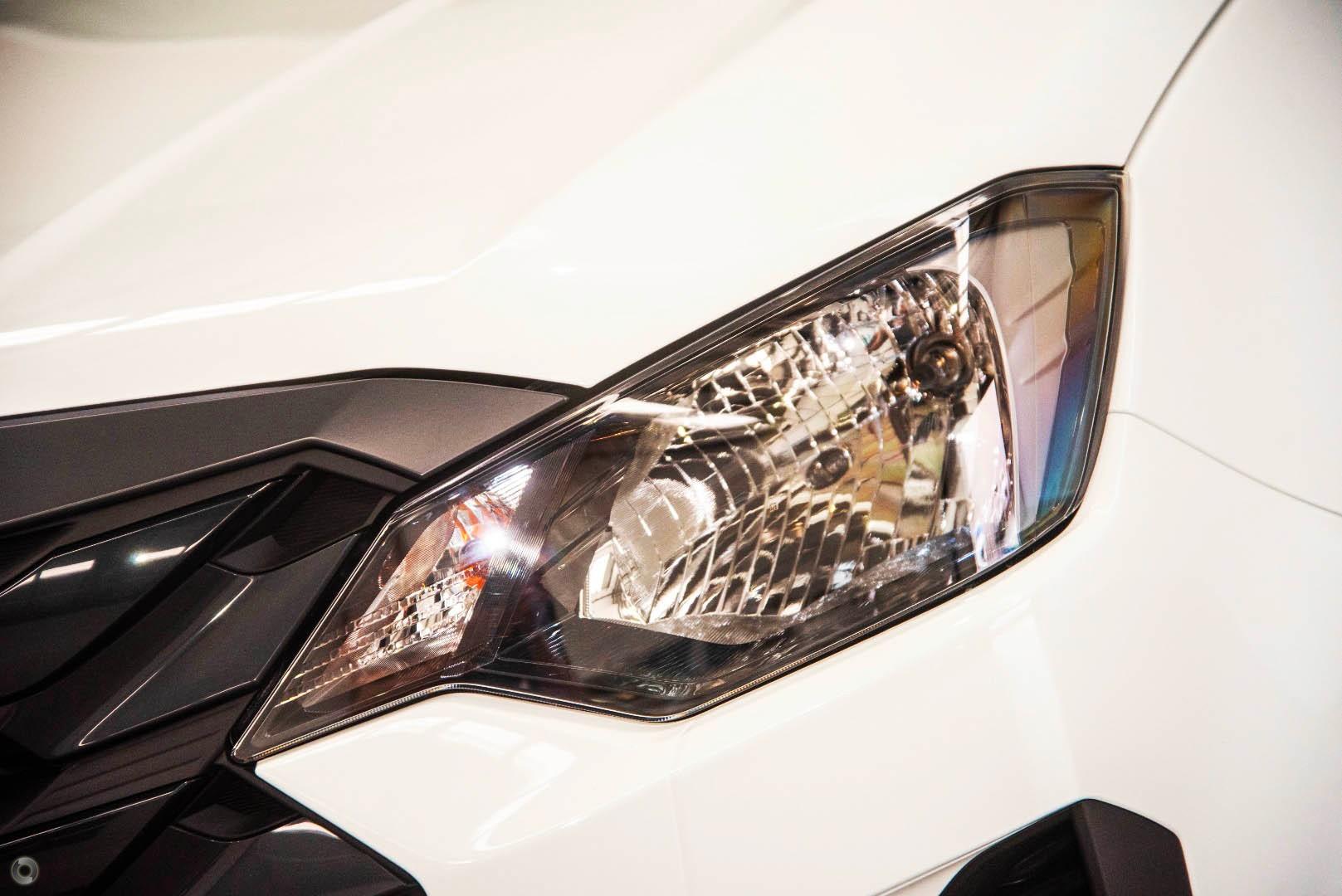 2026 Isuzu D-MAX SX — photo 7