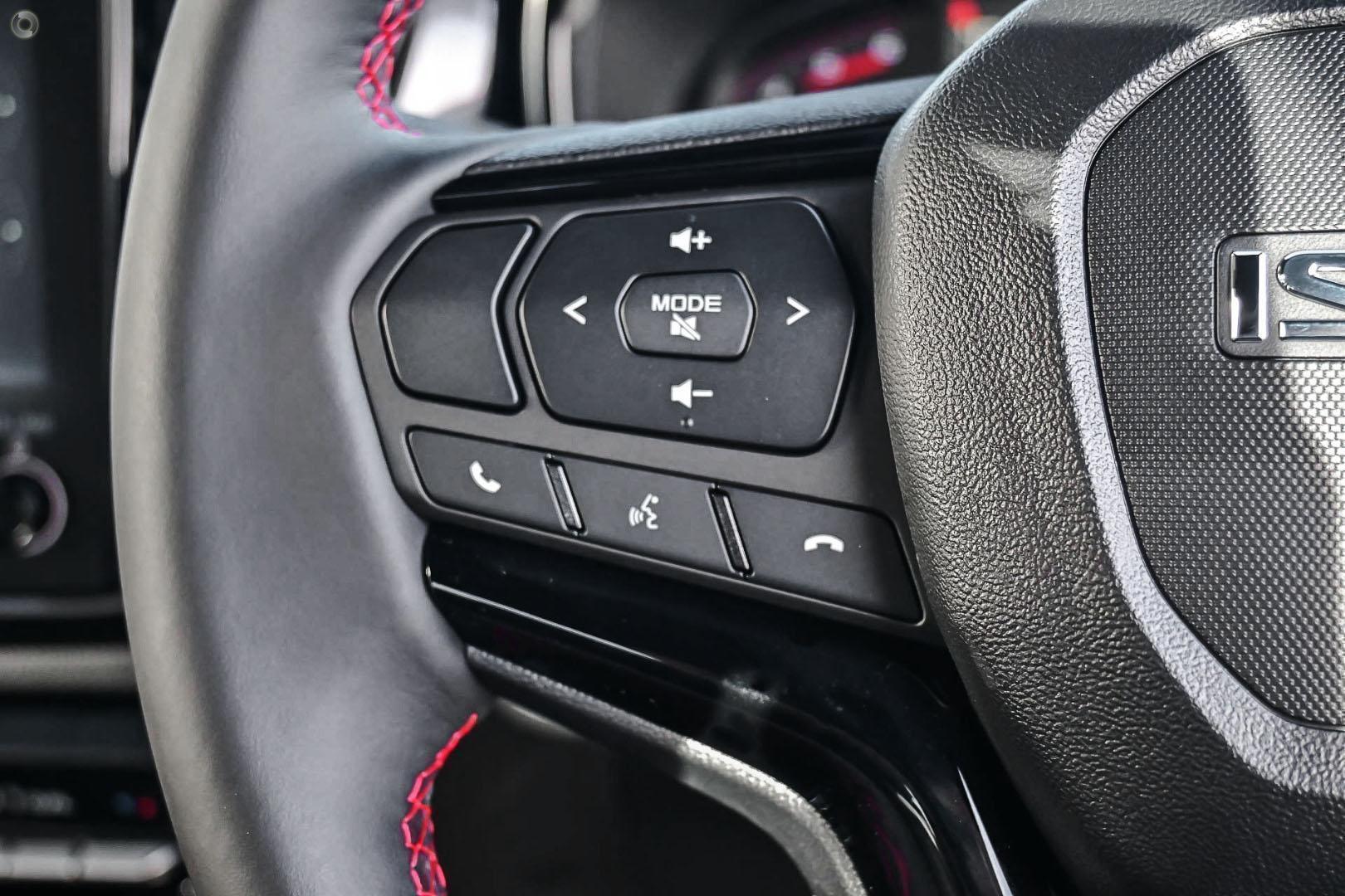 2025 Isuzu D-MAX XTERRAIN — photo 11